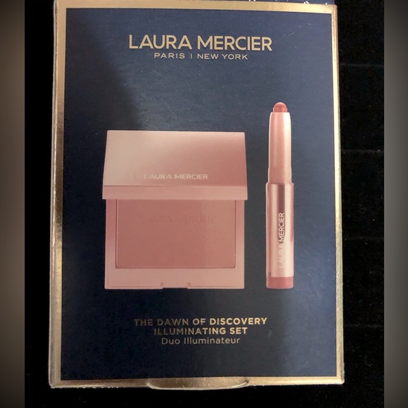 laura mercier Other - Laura Mercier Illuminating set new in box